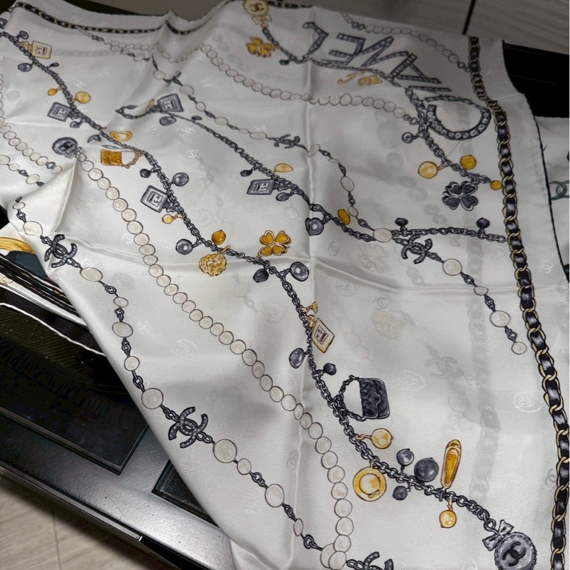 Chanel 25B 方巾-2