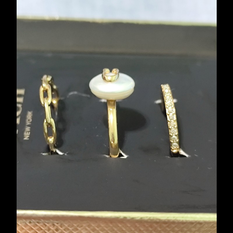 Coach 珍珠鋯石鏤空戒指三件組禮盒 8號(不可議)-3