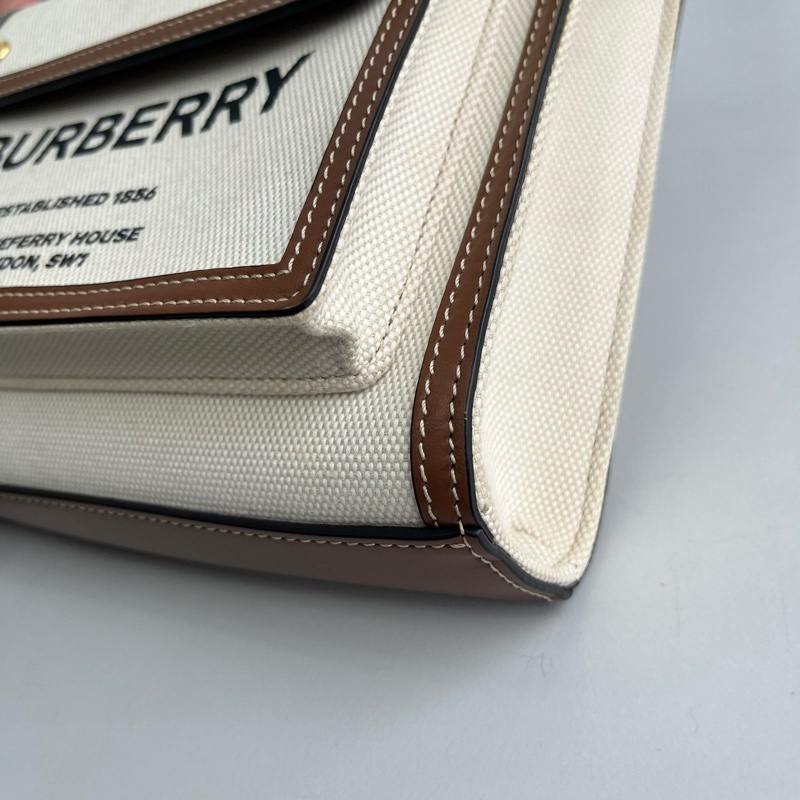 Burberry巴宝莉双色帆布拼皮Pocket小号邮差包 无附件-5