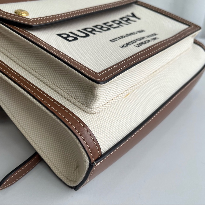 Burberry巴宝莉双色帆布拼皮Pocket小号邮差包 无附件-9