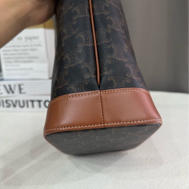 Celine/賽琳 凱旋門老花棕色水桶包小號 附件:塵袋-4