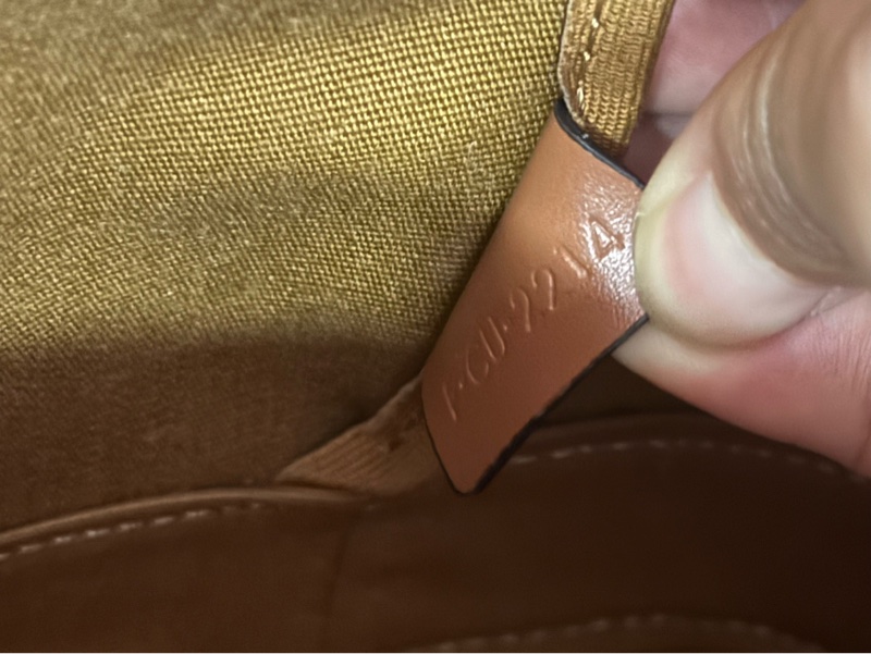 Celine/賽琳 凱旋門老花棕色水桶包小號 附件:塵袋-5