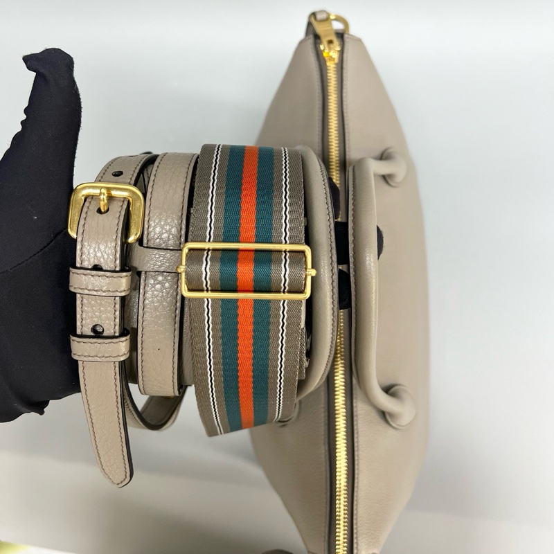 Prada/普拉達 灰色荔枝紋牛皮雙肩帶手提單肩斜挎包/餃子包 尺寸:35*27*17cm-7