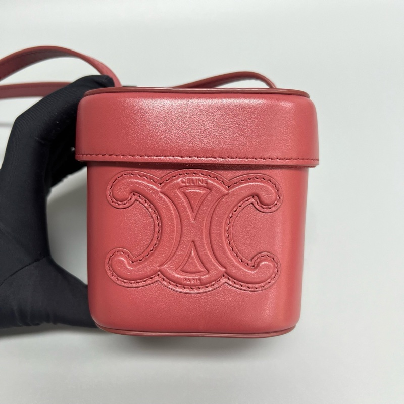 Celine/瑟琳 凱旋門浮雕logo紅色全皮mini小盒子包 22年 尺寸11*-0