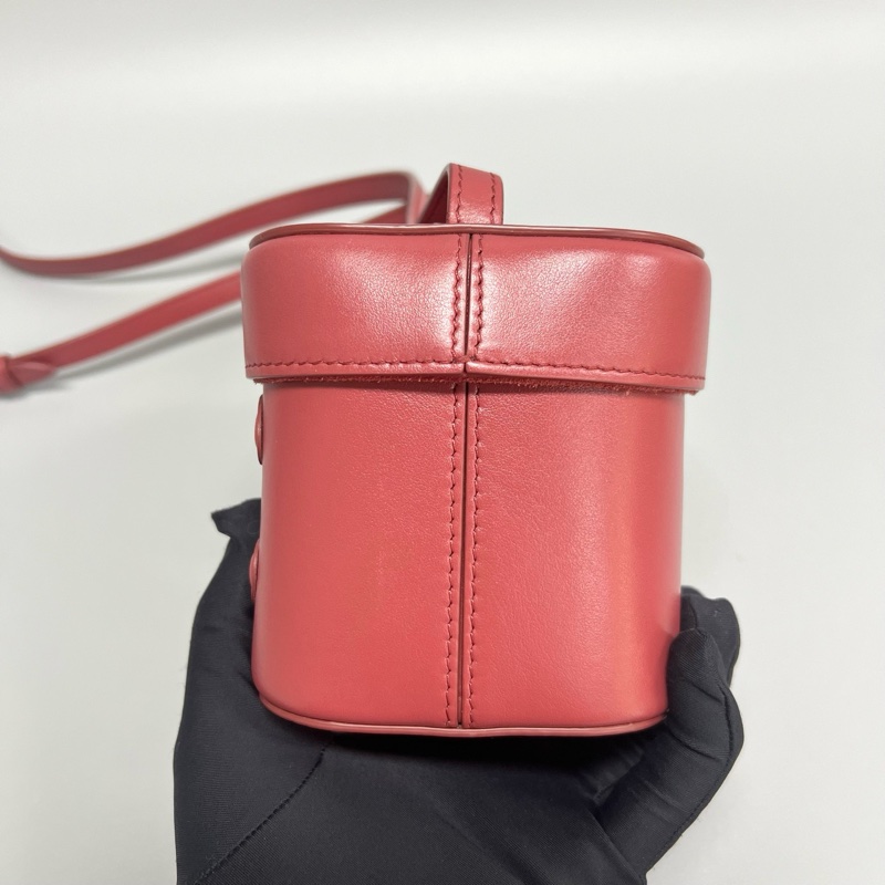 Celine/瑟琳 凱旋門浮雕logo紅色全皮mini小盒子包 22年 尺寸11*-1