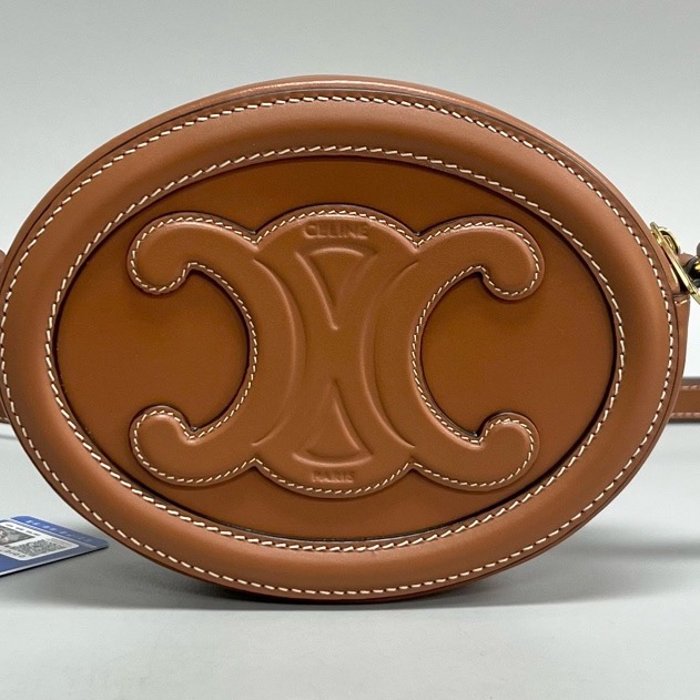 Celine/賽琳 焦糖色全皮凱旋門浮雕mini單肩斜挎月餅包 尺寸15.5*12*-1