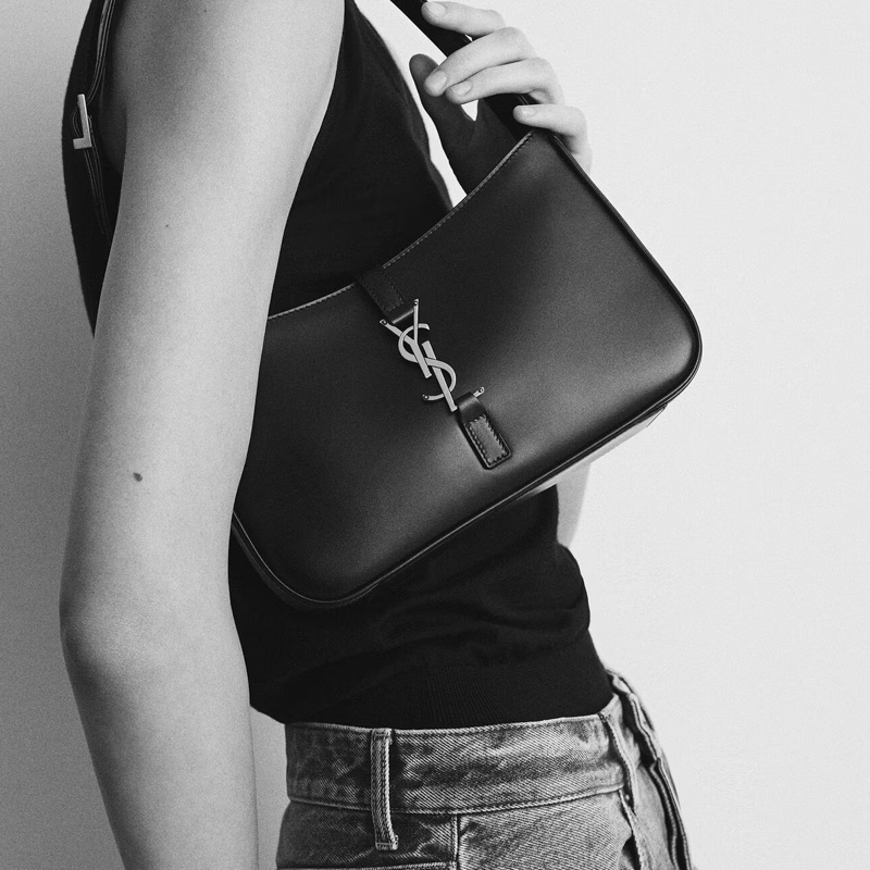 Saint laurent le 5 à 7 YSL 黑色羊皮腋下包-0