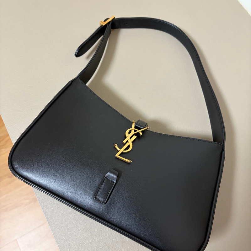Saint laurent le 5 à 7 YSL 黑色羊皮腋下包-5