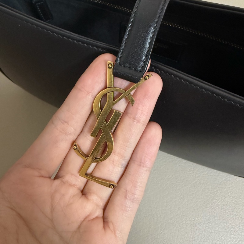 Saint laurent le 5 à 7 YSL 黑色羊皮腋下包-11