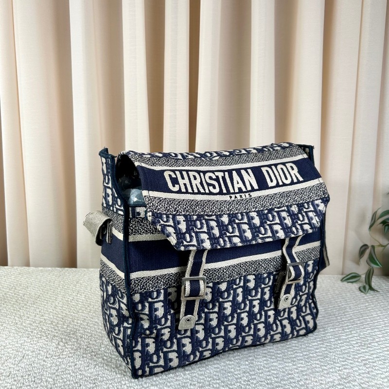 Dior迪奧老花郵差包藍色經典款 帆布材質 男女同款 肩帶可調節 單肩斜挎都行 老花低調又經典 容量大且百搭-3