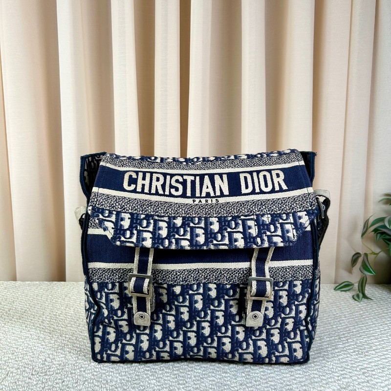 Dior迪奧老花郵差包藍色經典款 帆布材質 男女同款 肩帶可調節 單肩斜挎都行 老花低調又經典 容量大且百搭-5