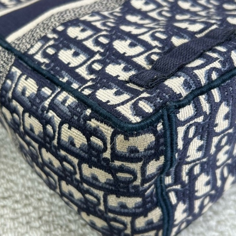 Dior迪奧老花郵差包藍色經典款 帆布材質 男女同款 肩帶可調節 單肩斜挎都行 老花低調又經典 容量大且百搭-11