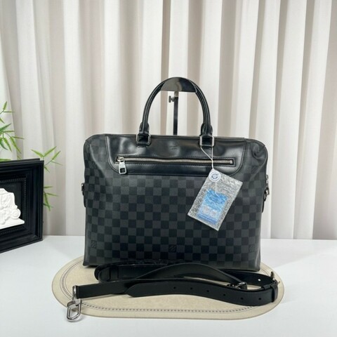 LV路易威登 經典款棋盤格單肩斜挎手提男士公文包 容量大 包型挺括 可放電腦