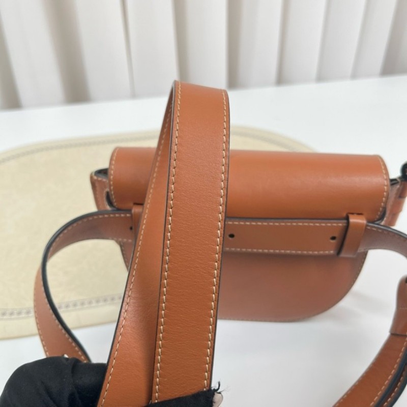 Loewe羅意威 gate迷你馬鞍包焦糖色 適合秋冬的顏色 簡約百搭 時尚大方-12