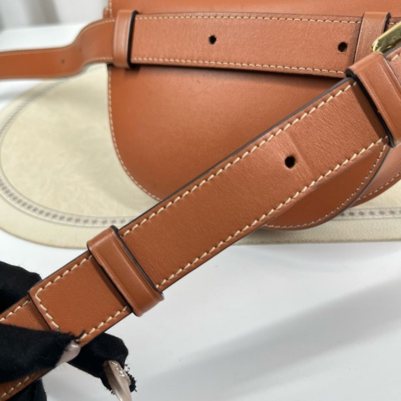 Loewe羅意威 gate迷你馬鞍包焦糖色 適合秋冬的顏色 簡約百搭 時尚大方-13