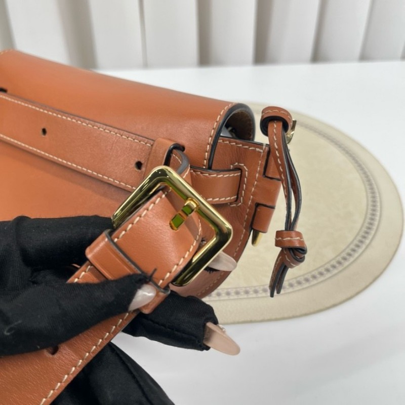 Loewe羅意威 gate迷你馬鞍包焦糖色 適合秋冬的顏色 簡約百搭 時尚大方-14