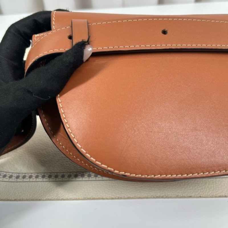 Loewe羅意威 gate迷你馬鞍包焦糖色 適合秋冬的顏色 簡約百搭 時尚大方-15