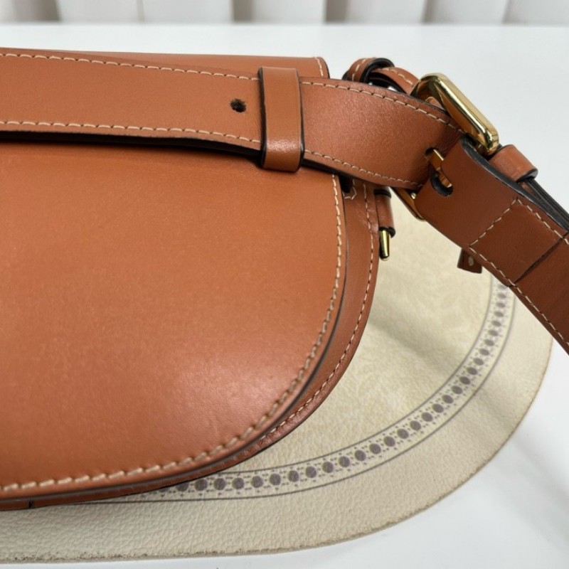 Loewe羅意威 gate迷你馬鞍包焦糖色 適合秋冬的顏色 簡約百搭 時尚大方-16
