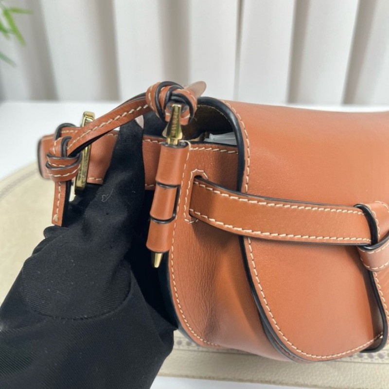 Loewe羅意威 gate迷你馬鞍包焦糖色 適合秋冬的顏色 簡約百搭 時尚大方-20