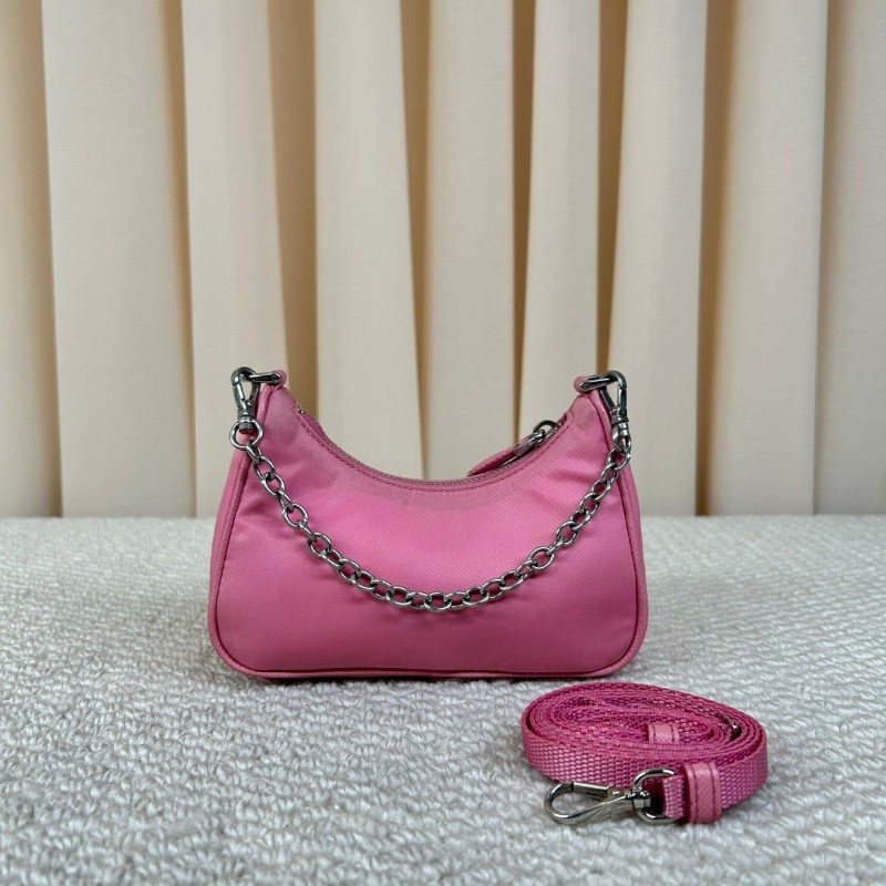 普拉達Prada迷你尼龍hobo粉紅色 顏色太嫩了 粉紅色太適合春夏 材質耐造 含肩帶可斜挎可單肩可手提-1