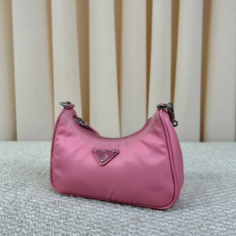 普拉達Prada迷你尼龍hobo粉紅色 顏色太嫩了 粉紅色太適合春夏 材質耐造 含肩帶可斜挎可單肩可手提-3