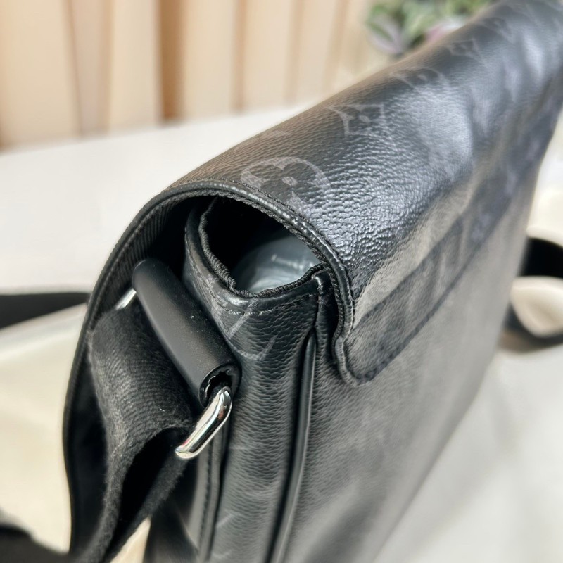 LV路易威登 經典老花包蓋式開合 Eclipse帆布拼牛皮 郵差包斜挎單肩包-18