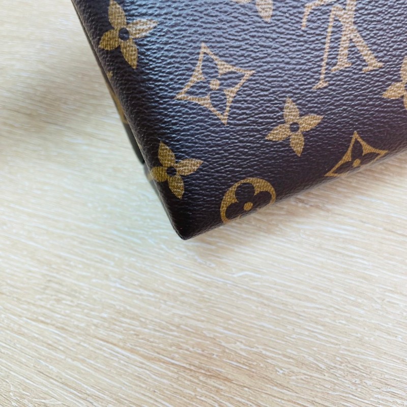 專櫃價3.3折!路易威登/Louis Vuitton locky bb黑拼老花鎖頭包 手提單肩斜挎都可 經典款式 休閒復古-7