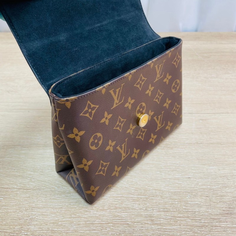 專櫃價3.3折!路易威登/Louis Vuitton locky bb黑拼老花鎖頭包 手提單肩斜挎都可 經典款式 休閒復古-13