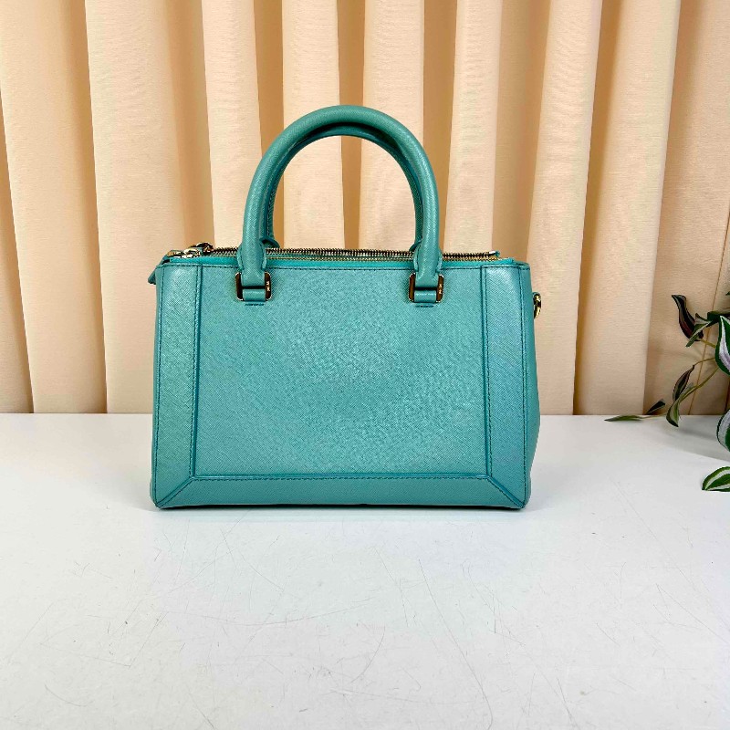 MCM MCM十字紋殺手包 孔雀綠色牛皮,金色五金配件,雙拉鏈設計-1