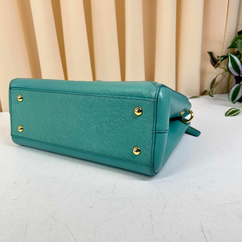 MCM MCM十字紋殺手包 孔雀綠色牛皮,金色五金配件,雙拉鏈設計-8