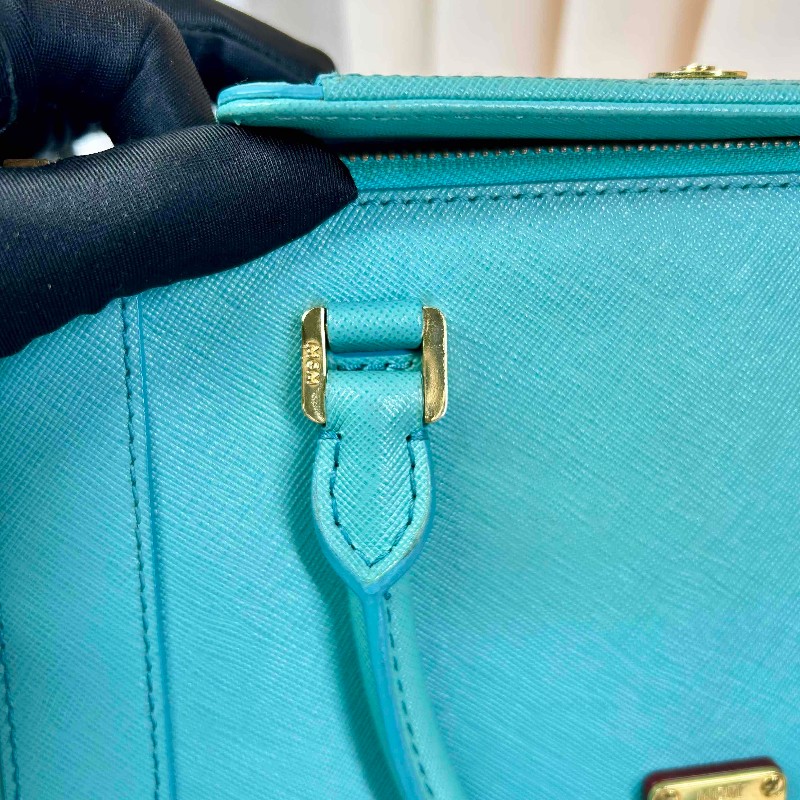 MCM MCM十字紋殺手包 孔雀綠色牛皮,金色五金配件,雙拉鏈設計-14