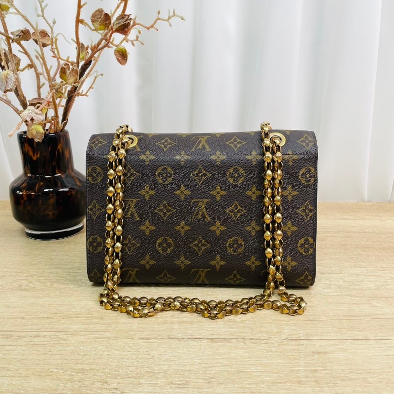 專櫃價2.7折!LOUIS VUITTON Victoire老花 金屬鏈條搭配拼色皮革 腋下包斜挎包單肩包-1