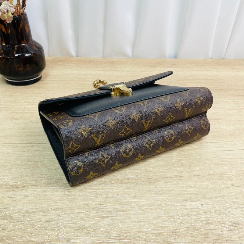 專櫃價2.7折!LOUIS VUITTON Victoire老花 金屬鏈條搭配拼色皮革 腋下包斜挎包單肩包-3