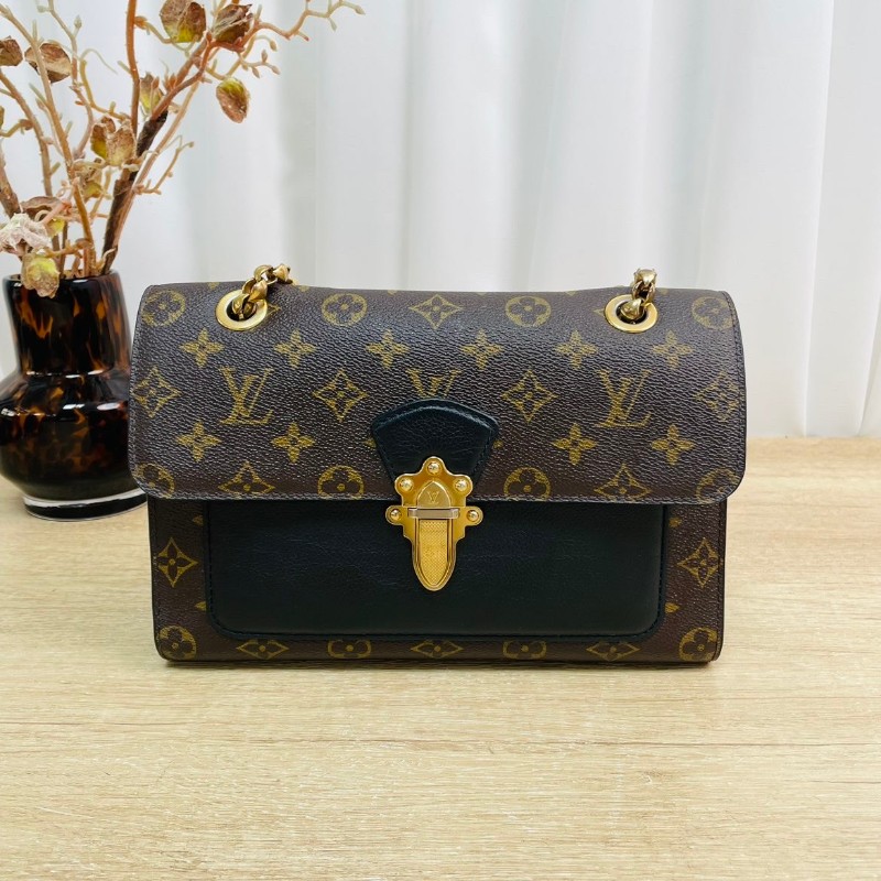 專櫃價2.7折!LOUIS VUITTON Victoire老花 金屬鏈條搭配拼色皮革 腋下包斜挎包單肩包-5