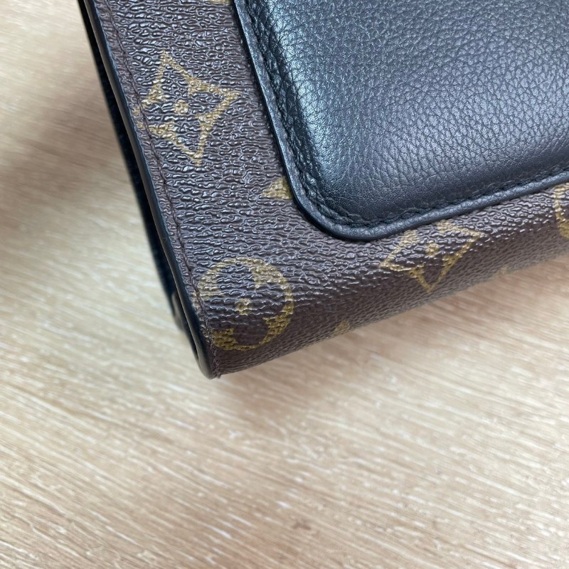 專櫃價2.7折!LOUIS VUITTON Victoire老花 金屬鏈條搭配拼色皮革 腋下包斜挎包單肩包-9