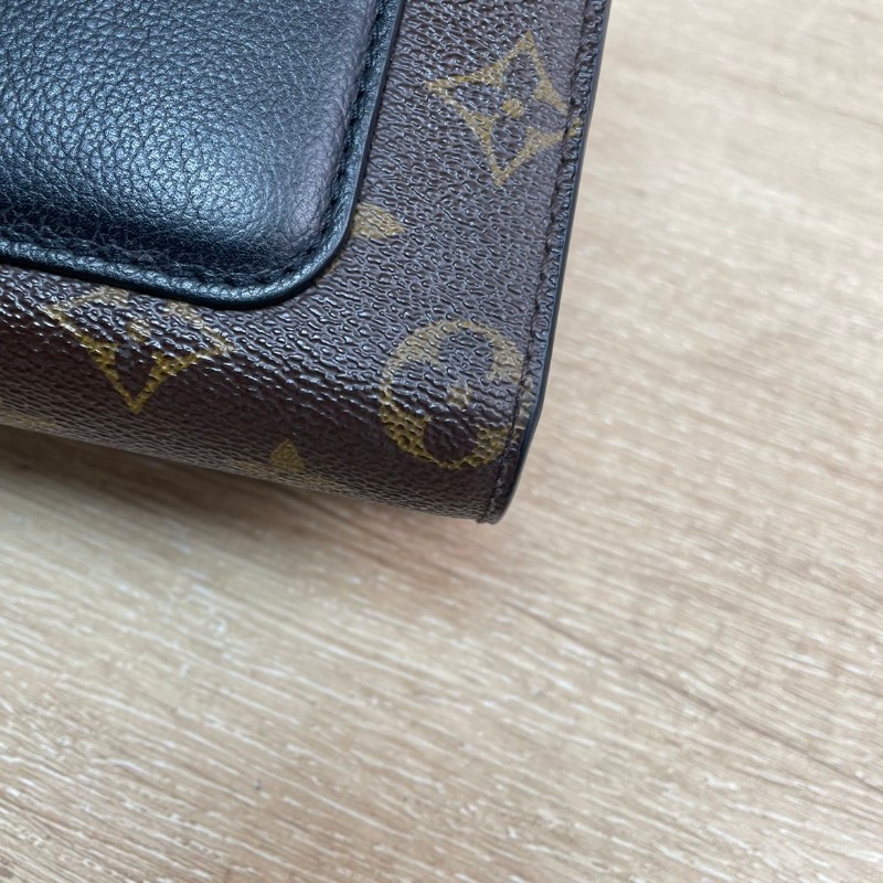 專櫃價2.7折!LOUIS VUITTON Victoire老花 金屬鏈條搭配拼色皮革 腋下包斜挎包單肩包-10