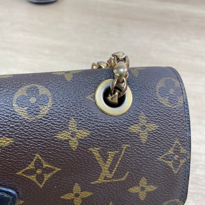 專櫃價2.7折!LOUIS VUITTON Victoire老花 金屬鏈條搭配拼色皮革 腋下包斜挎包單肩包-17