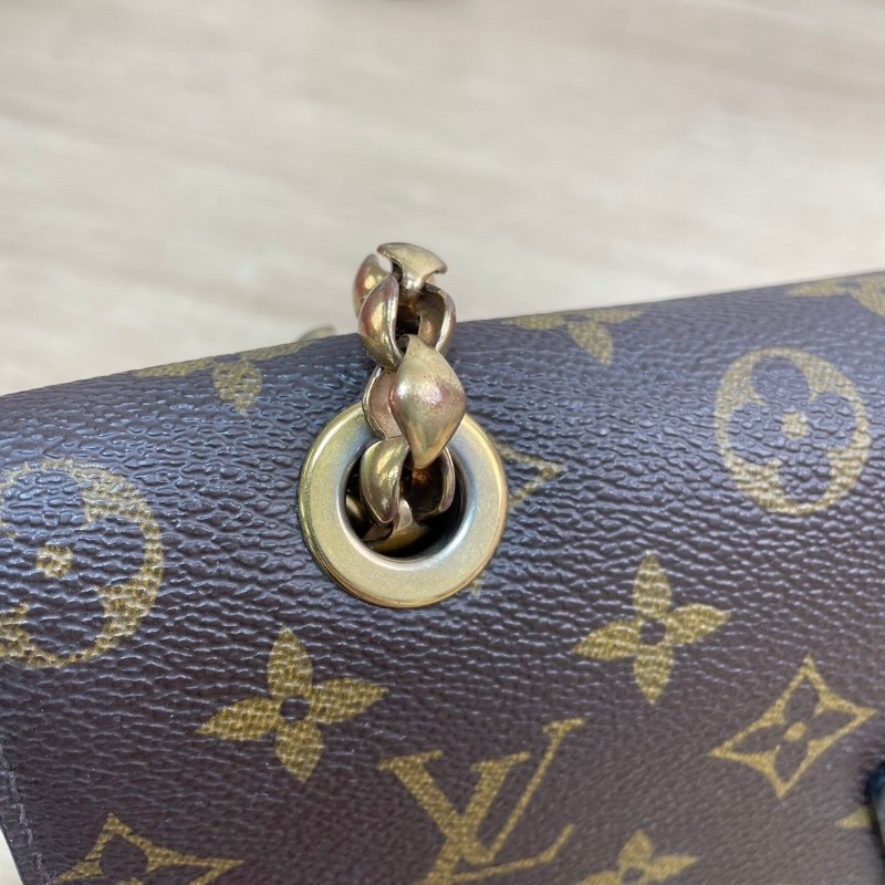 專櫃價2.7折!LOUIS VUITTON Victoire老花 金屬鏈條搭配拼色皮革 腋下包斜挎包單肩包-18
