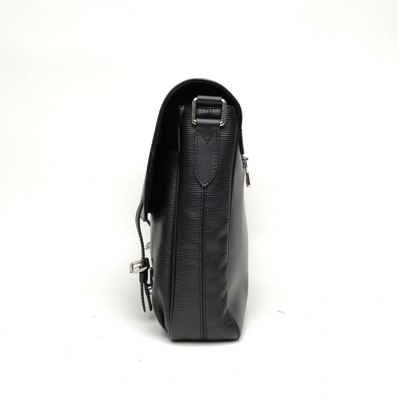 LOUIS VUITTON 黑色EPI水波紋牛皮銀扣郵差包-1