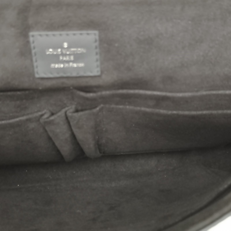 LOUIS VUITTON 黑色EPI水波紋牛皮銀扣郵差包-4