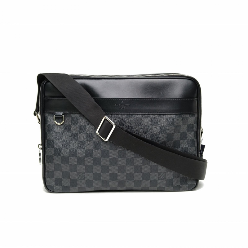 LOUIS VUITTON 黑色PVC銀扣郵差包記者包-0