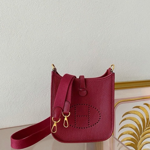 99新 Hermès 愛馬仕evelyne mini 石榴紅金扣 Y刻  無附件