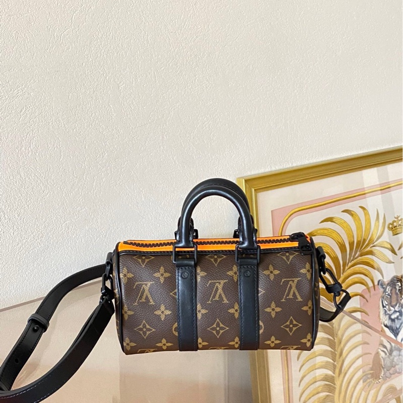 99新LV路易威登 keepall nano 20 秀款稻草人 枕頭包手提斜挎包 男女同款 超級可愛！-2