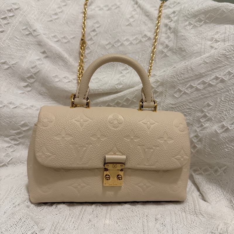 LV 瑪德琳白色小包 – 幾乎全新，含塵袋與保卡-3