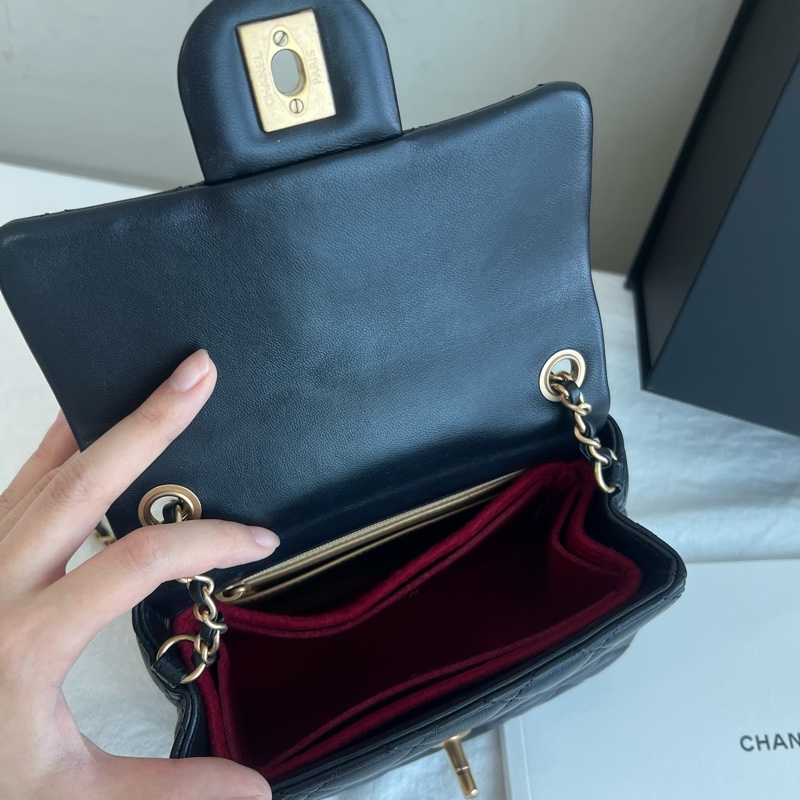 ෆ Chanel黑金金球方胖-11