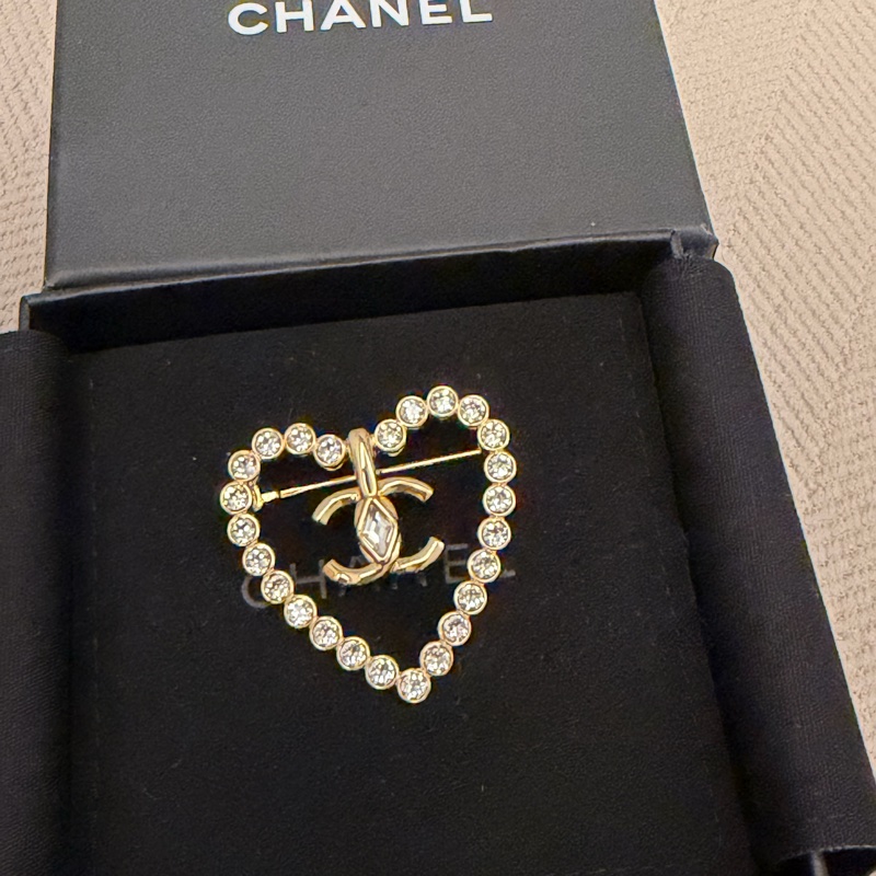Chanel香奈兒23C 水鑽愛心胸針 超閃亮!-3