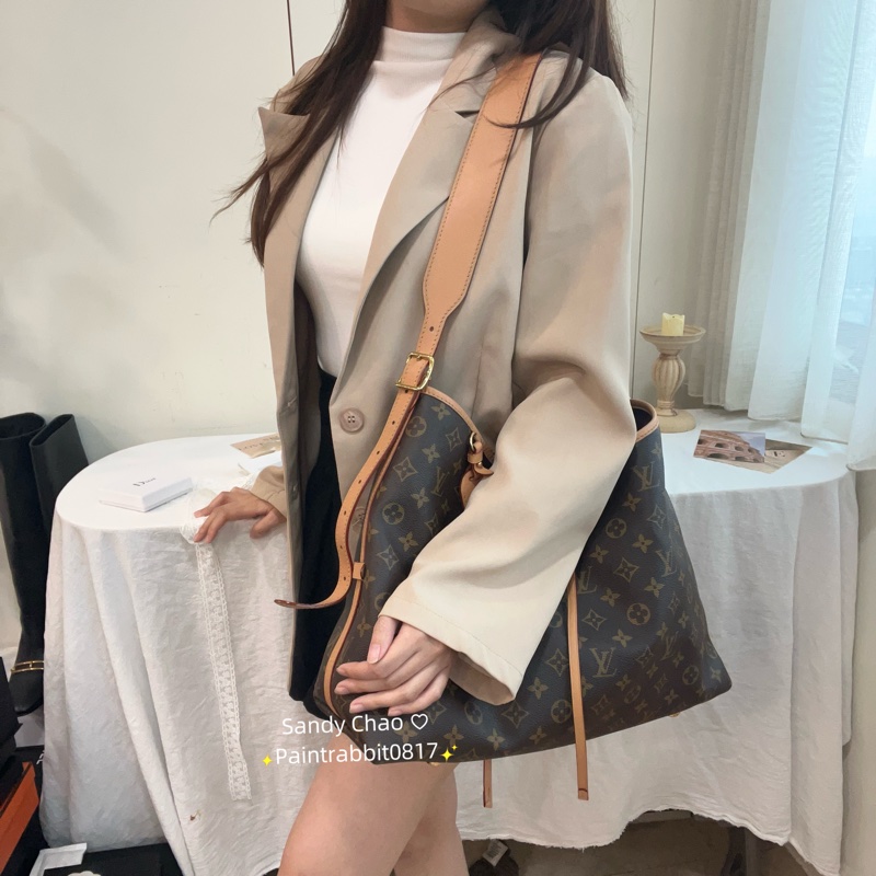 ෆ LV Carryall托特包MM-1