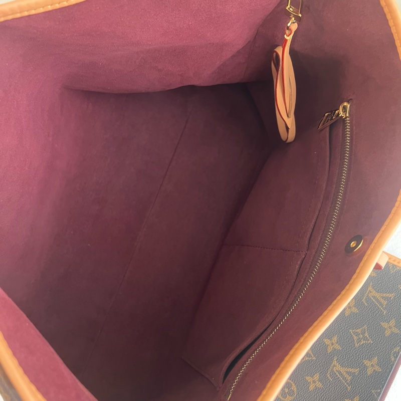 ෆ LV Carryall托特包MM-12