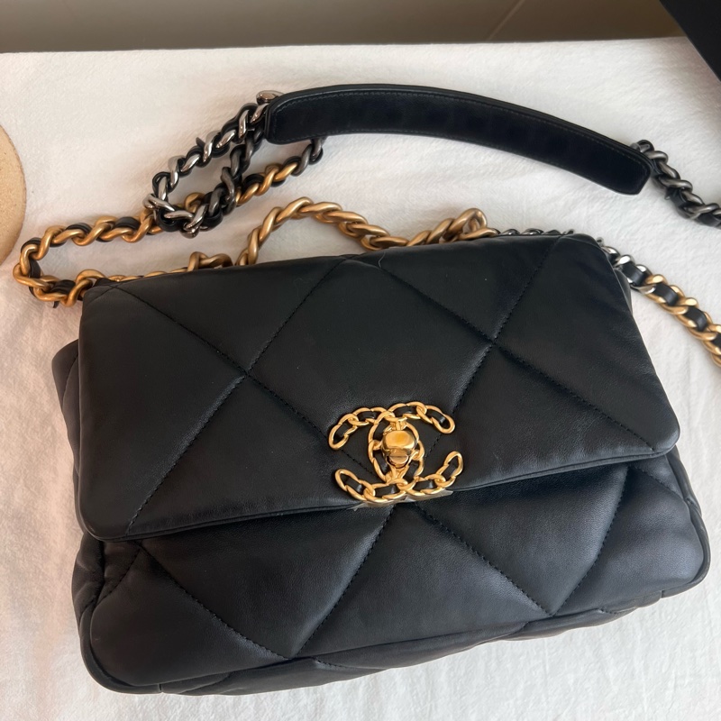 ෆ Chanel黑金19 Bag-5
