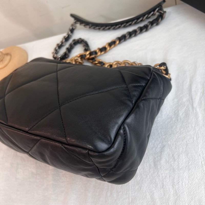 ෆ Chanel黑金19 Bag-9